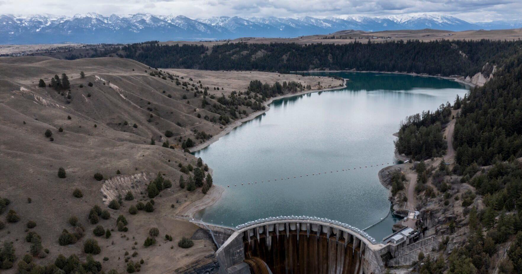 MT Officials trade barbs over low water in Flathead Lake - Vimarsana News