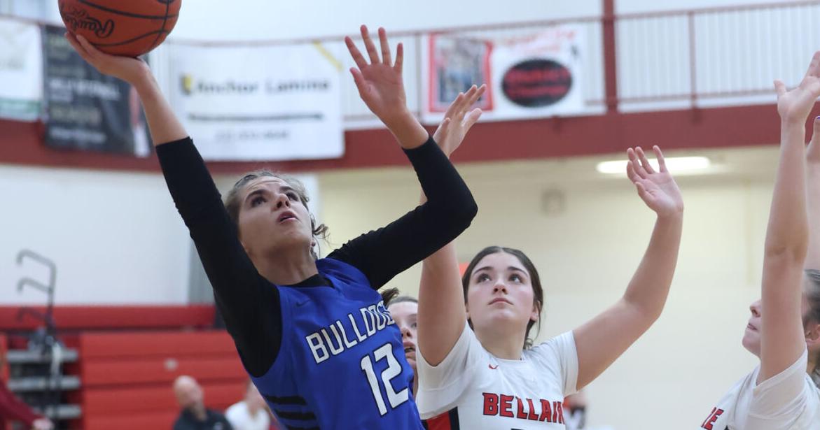 Prep roundup: Bulldogs bounce back, Robinson scores 1,000th point; Slack's 20 points leads TCC; Worm scores 16 in Frankfort win vs. Buckley