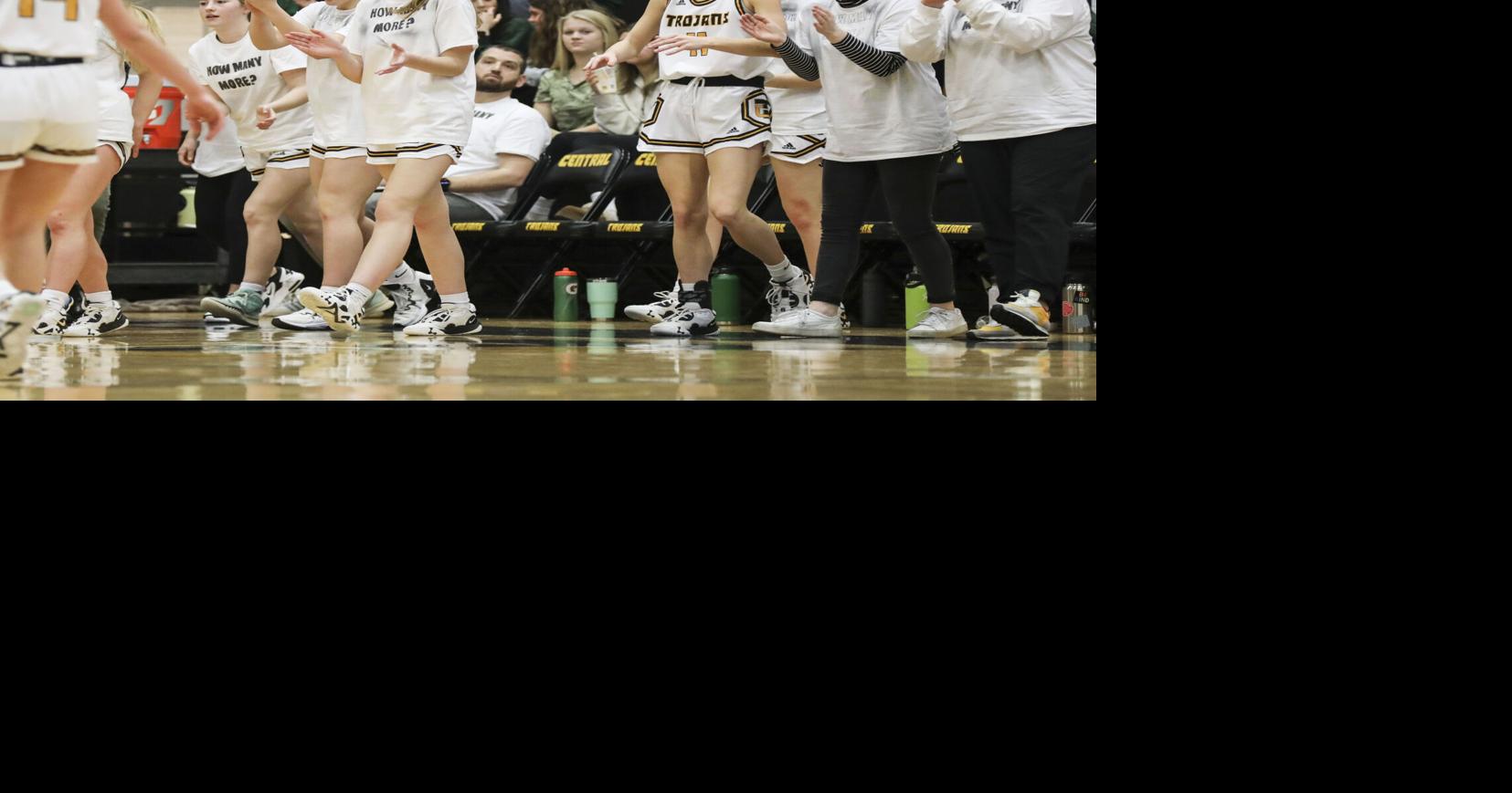 Prep roundup: Traverse City Central advances to district championship ...