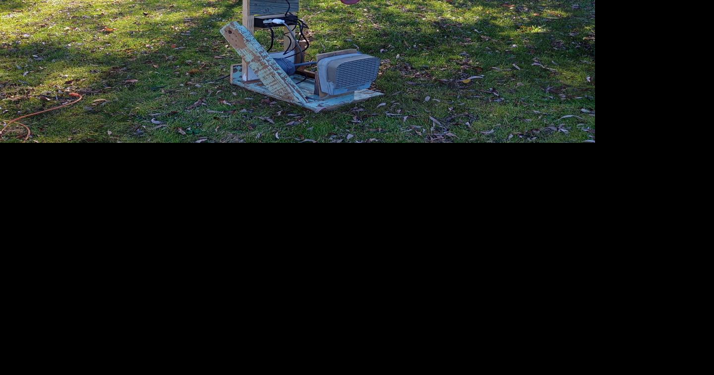 What the end of the world sounds like: Clowns and sirens