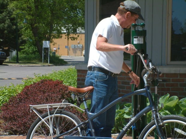 public bike repair stand