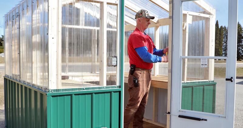 Greenhouse built for Mancelona auction - Vimarsana News