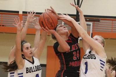Prep Roundup Frankfort Girls Claim Sixth Straight District Hoops