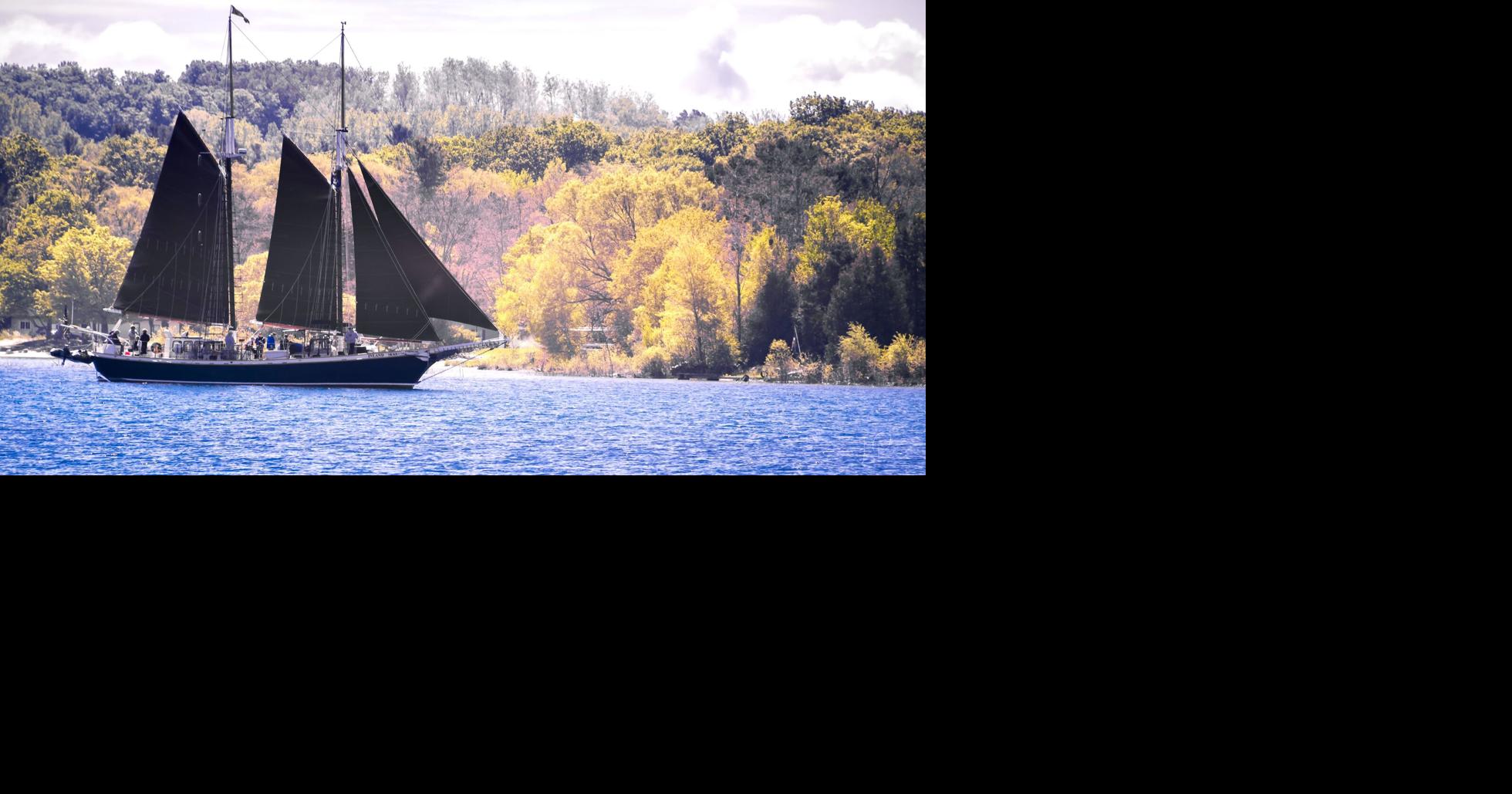 Leaf peeping on boats: Fall color tours on the water | GT Scene ...