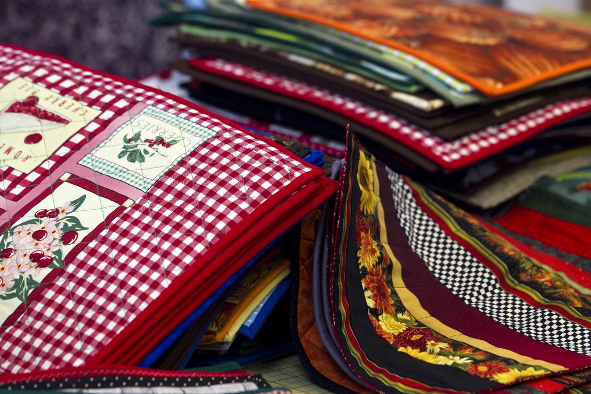 Quilted Hearts Placemat presents cheer up Meals on Wheels recipients