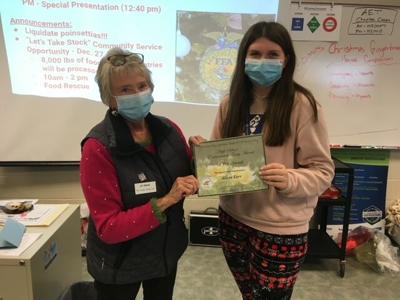 Alivia Farr receives award