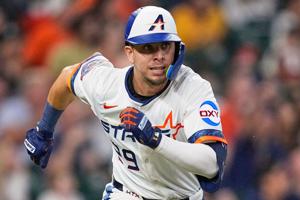 Cardinals sign infielder Ramón Urías to a 1-year deal with mutual option for 2027