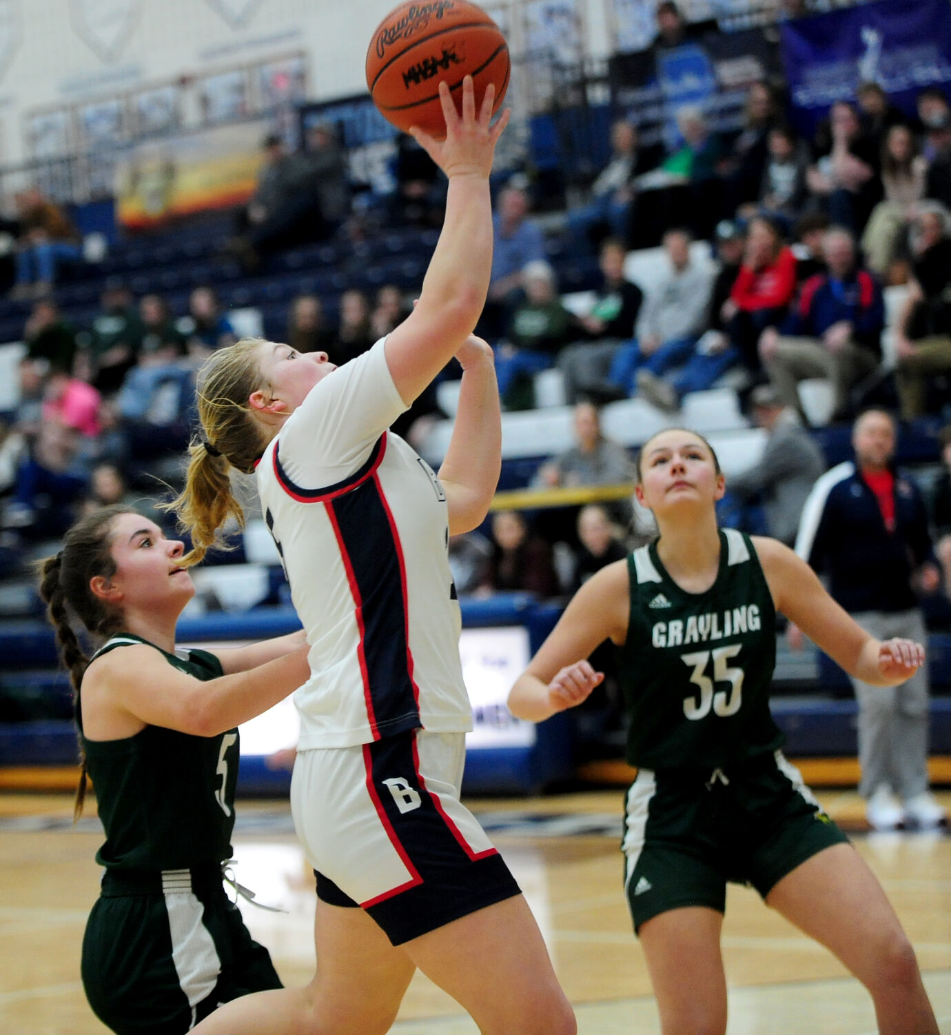 High School Basketball Roundup: Boyne City’s Braydin Noble Sets the Tone in District Semifinals; TC West, Buckley, and Cadillac Advance