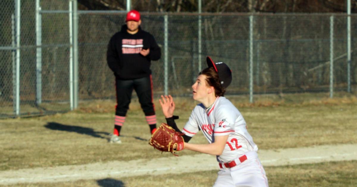 Prep roundup: Huskies sweep Norse to open season; Wildfong, Lesinski ...