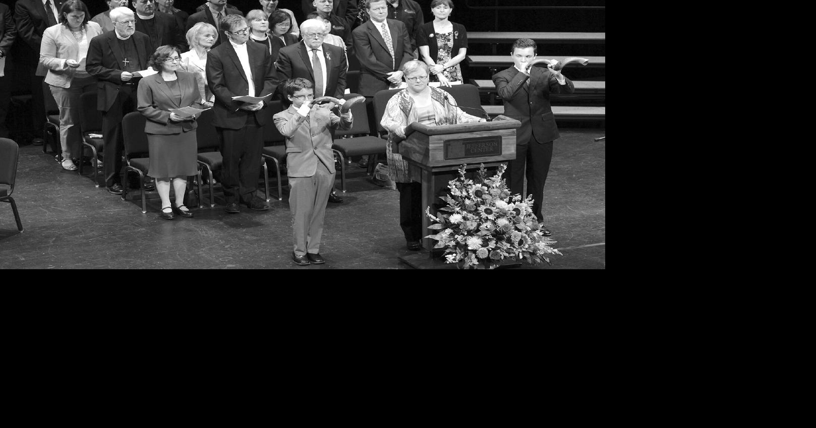 Service pays tribute to slain TV reporter, cameraman News(02)