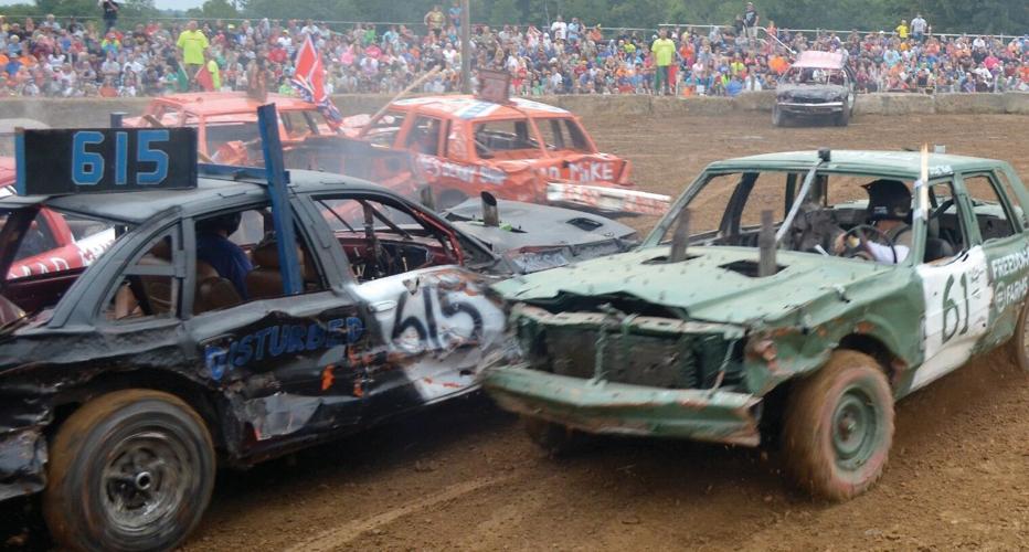 TV ‘Kings’ try their hand at Jamestown derby Frontpage