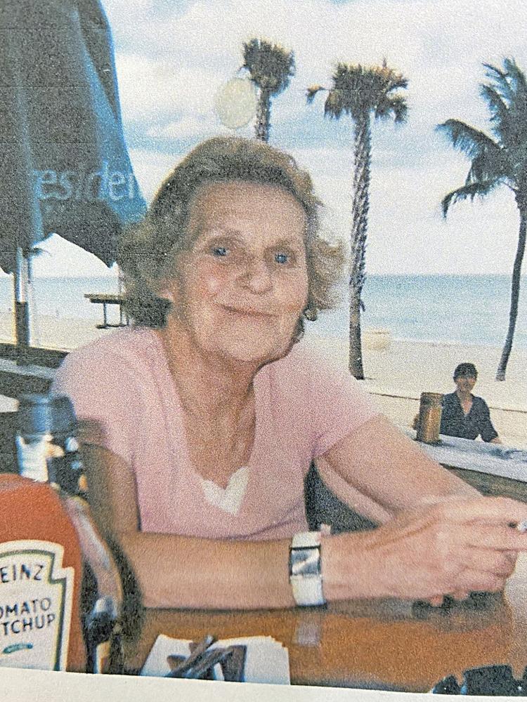 Joyce White Obituaries