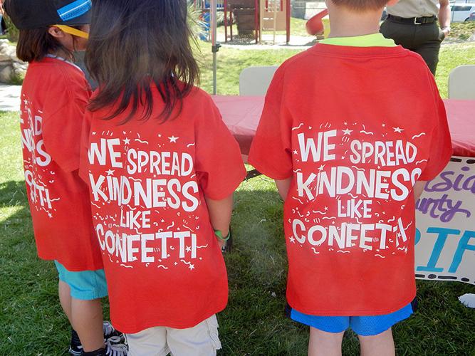 Students promote kindness by joining Hands Across Campus at Springs