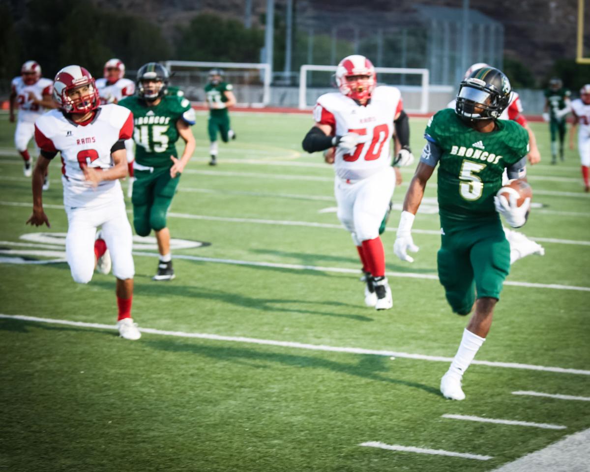 Ellison accounts for six touchdowns in routing of Rams | Sports | recordgazette.net