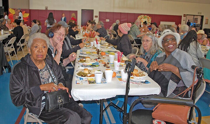 Rotary serves up 200-plus Thanksgiving dinners | Community ...