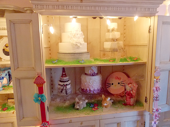 Cinderella turns Jewel’s Bakery in Banning into a fairy tale