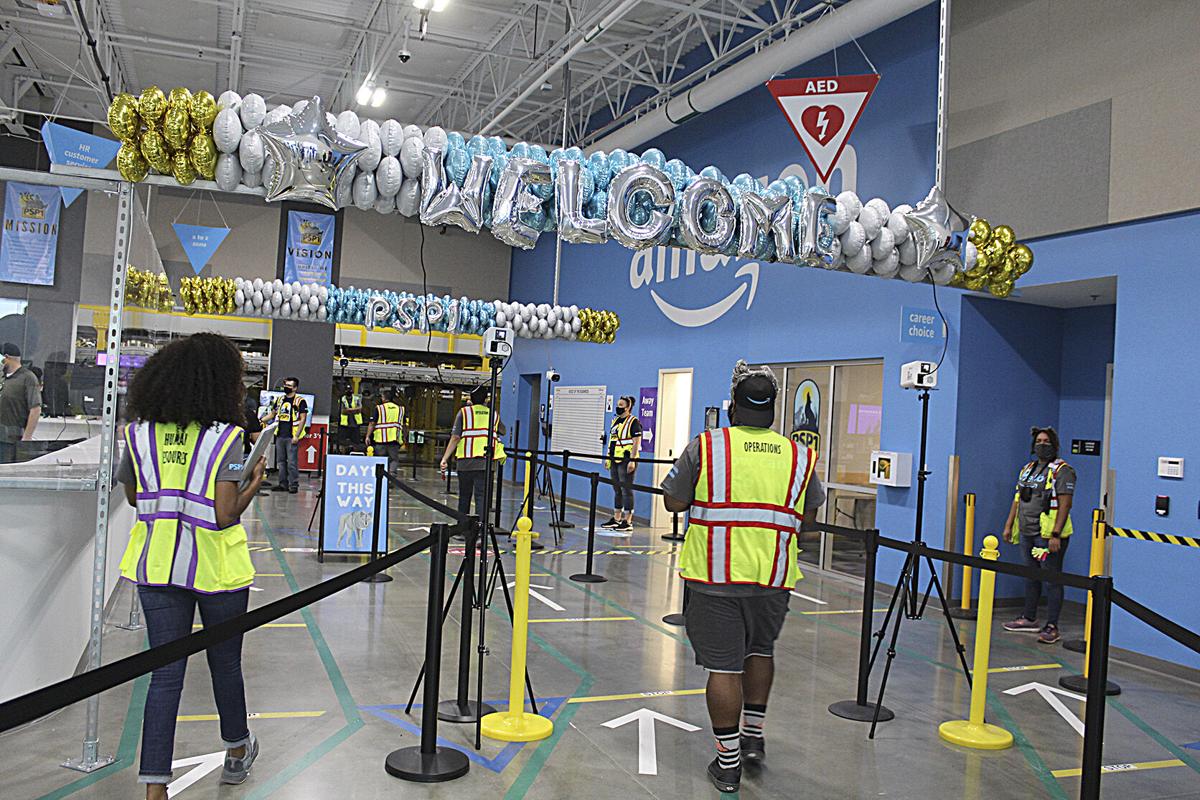 Amazon S Warehouse In Beaumont Opens News Recordgazette Net