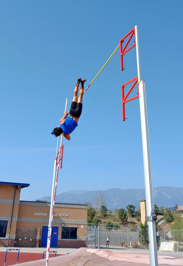 Brady Ho CIF division 1 pole vault champion Sports