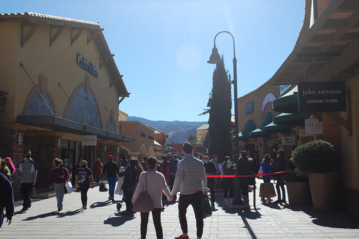What&#39;s the big deal? Shoppers swarm Cabazon despite pandemic | News | www.neverfullmm.com