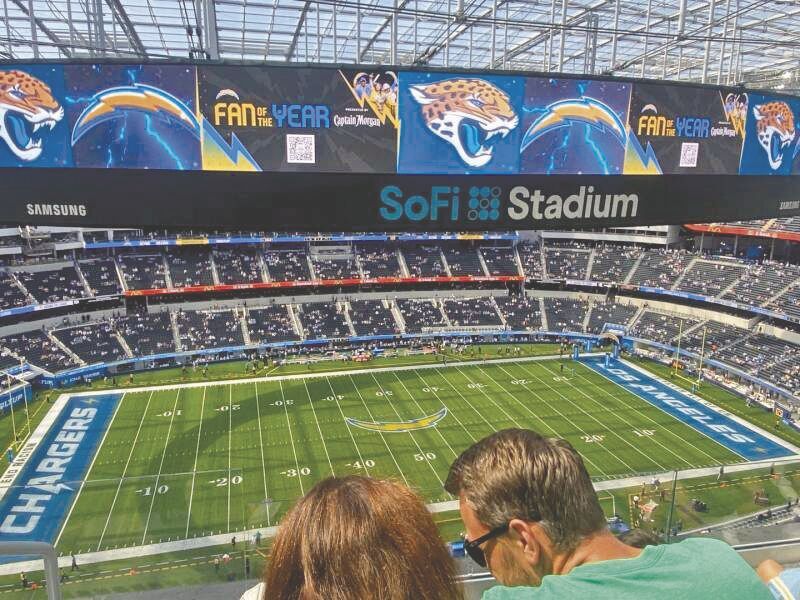 Rams-Chargers nearly a sellout in SoFi Stadium's first game with fans