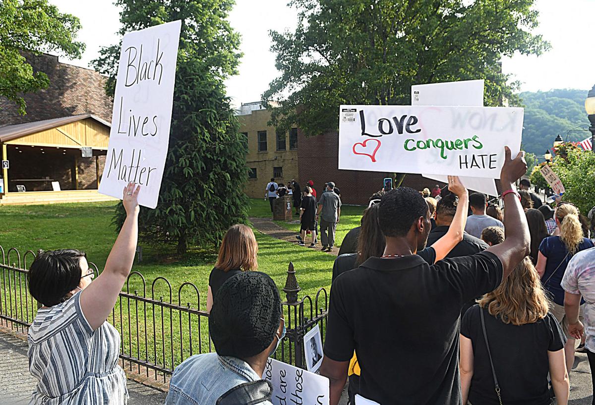 060920 Hinton Protesters 9.jpg