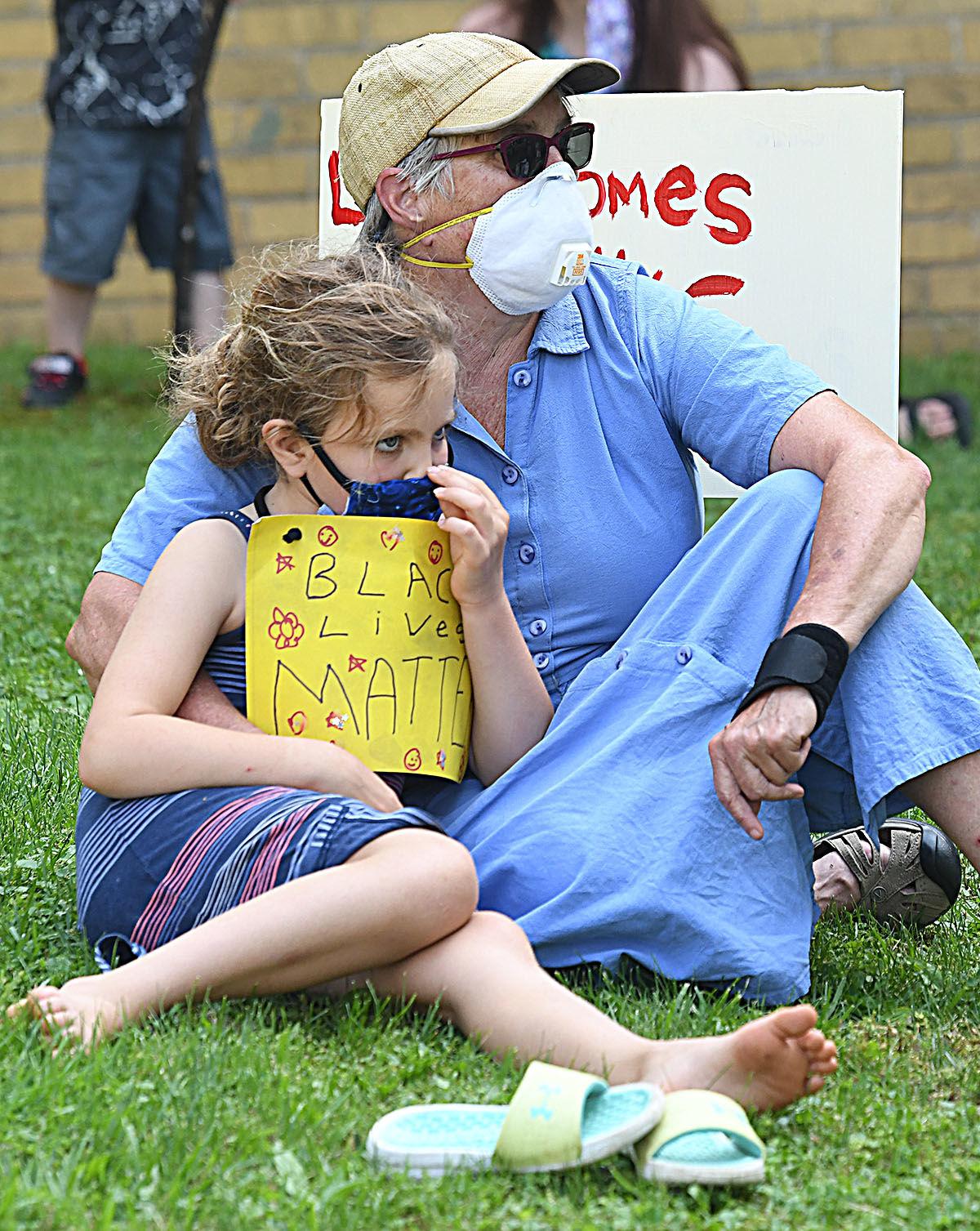 060920 Hinton Protesters 14.jpg