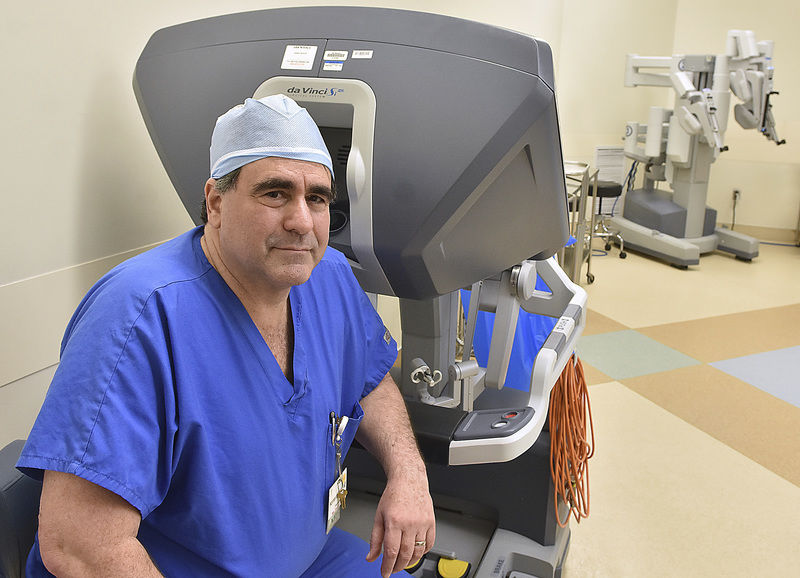 Raleigh General doctor completes 500 da Vinci surgeries Health