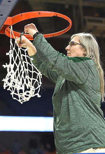 Girls State Basketball Tournament- Wyoming East vs Summers Co.