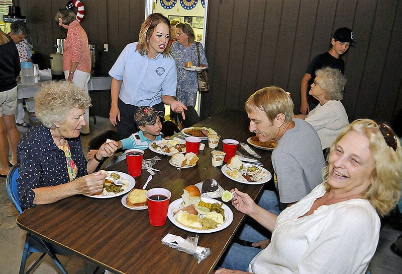 Hundreds of Lilly families flock to Flat Top for annual reunion | News ...