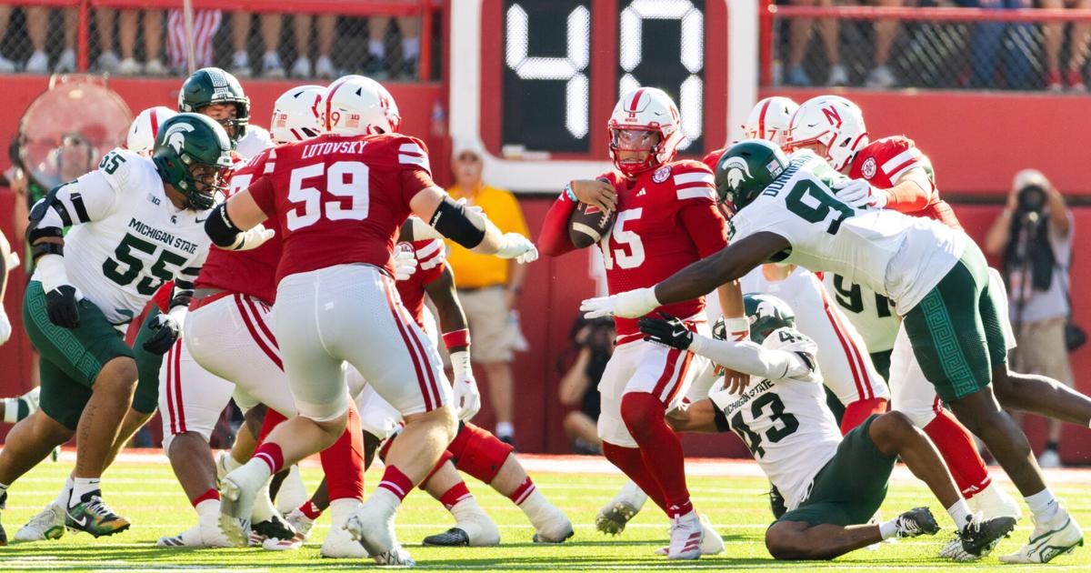 Nebraska breaks away from the Spartans late to win 38-27