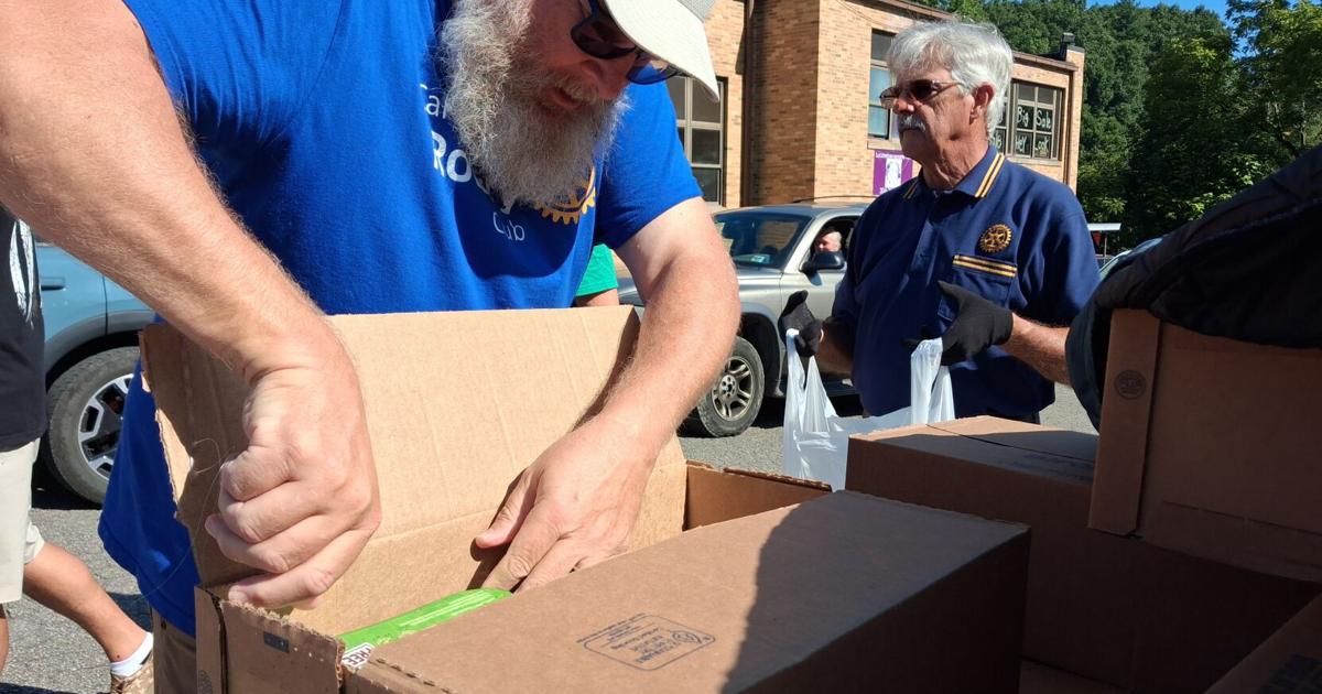 Veterans Museum and Mountaineer Food Bank hold monthly food distribution