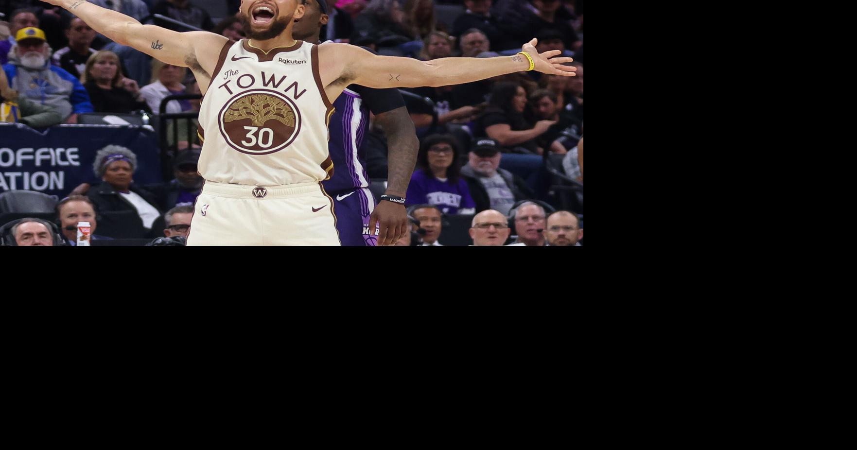 Stephen Curry hopes to lead a surprise Warriors playoff run now that he's healthy after knee injury