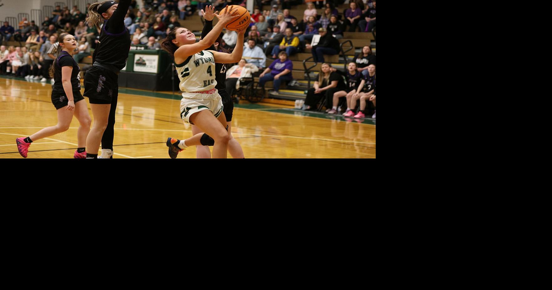 Class AA Region 3 girls basketball: Wyoming East surges past River View; Mavericks hit 16 3-pointers