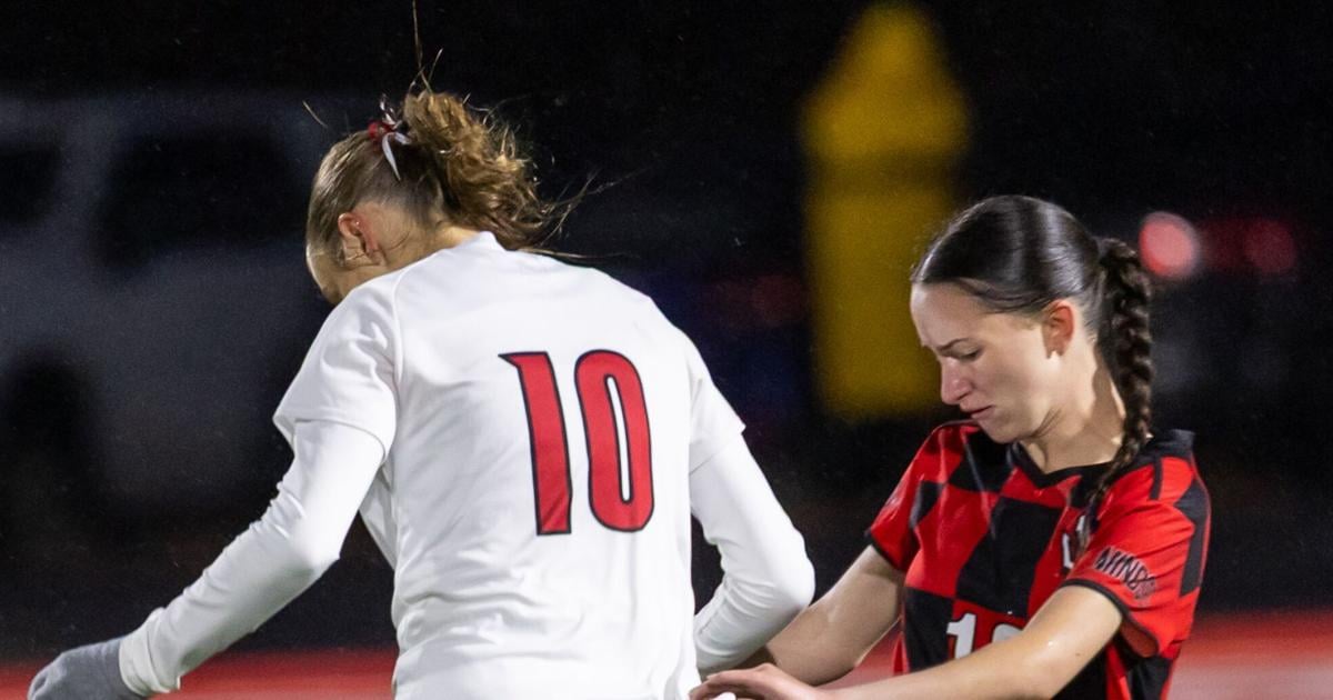 Girls prep soccer: Red Devils defending well early
