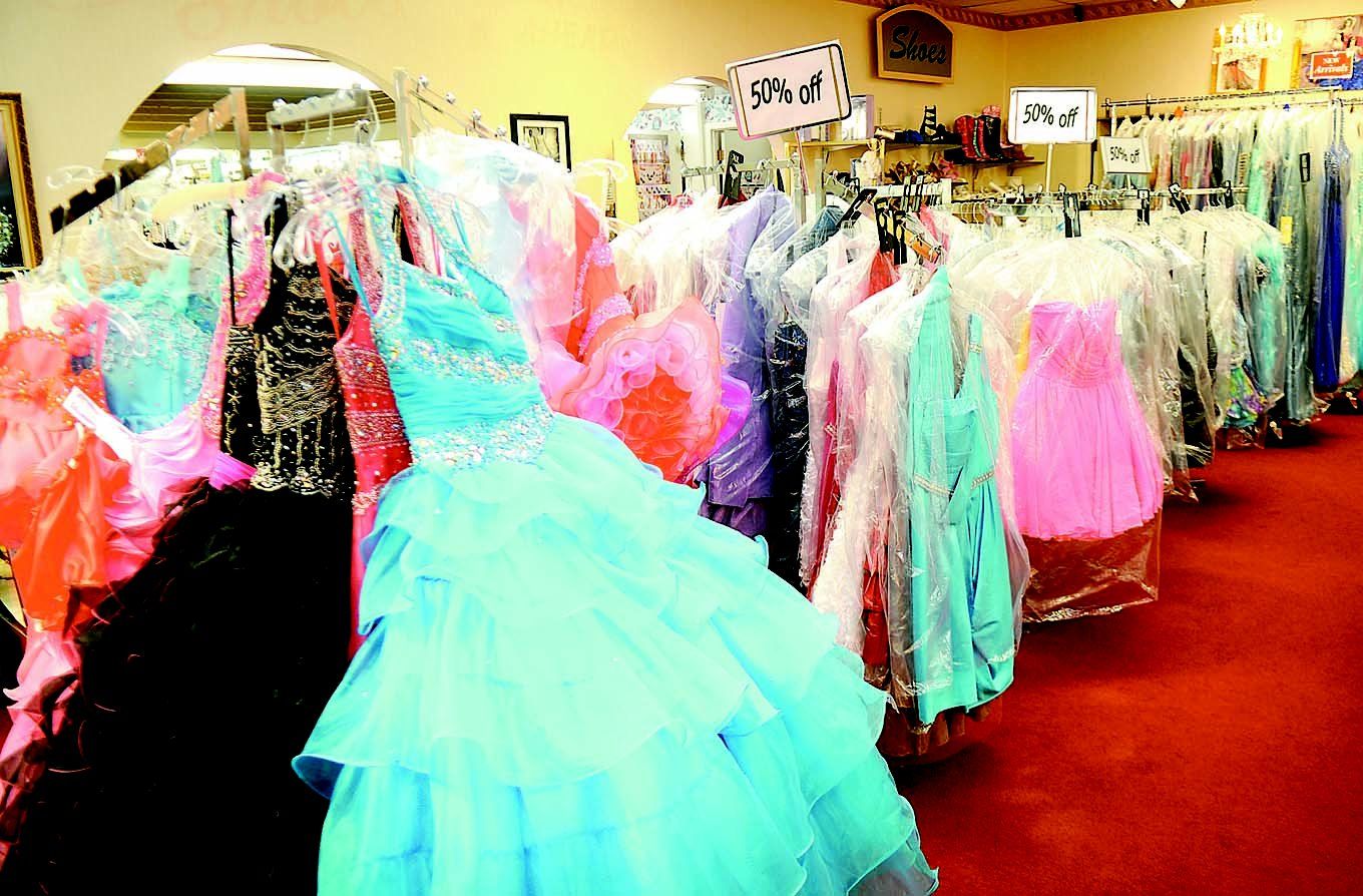 Greenbrier mall outlet prom dress store