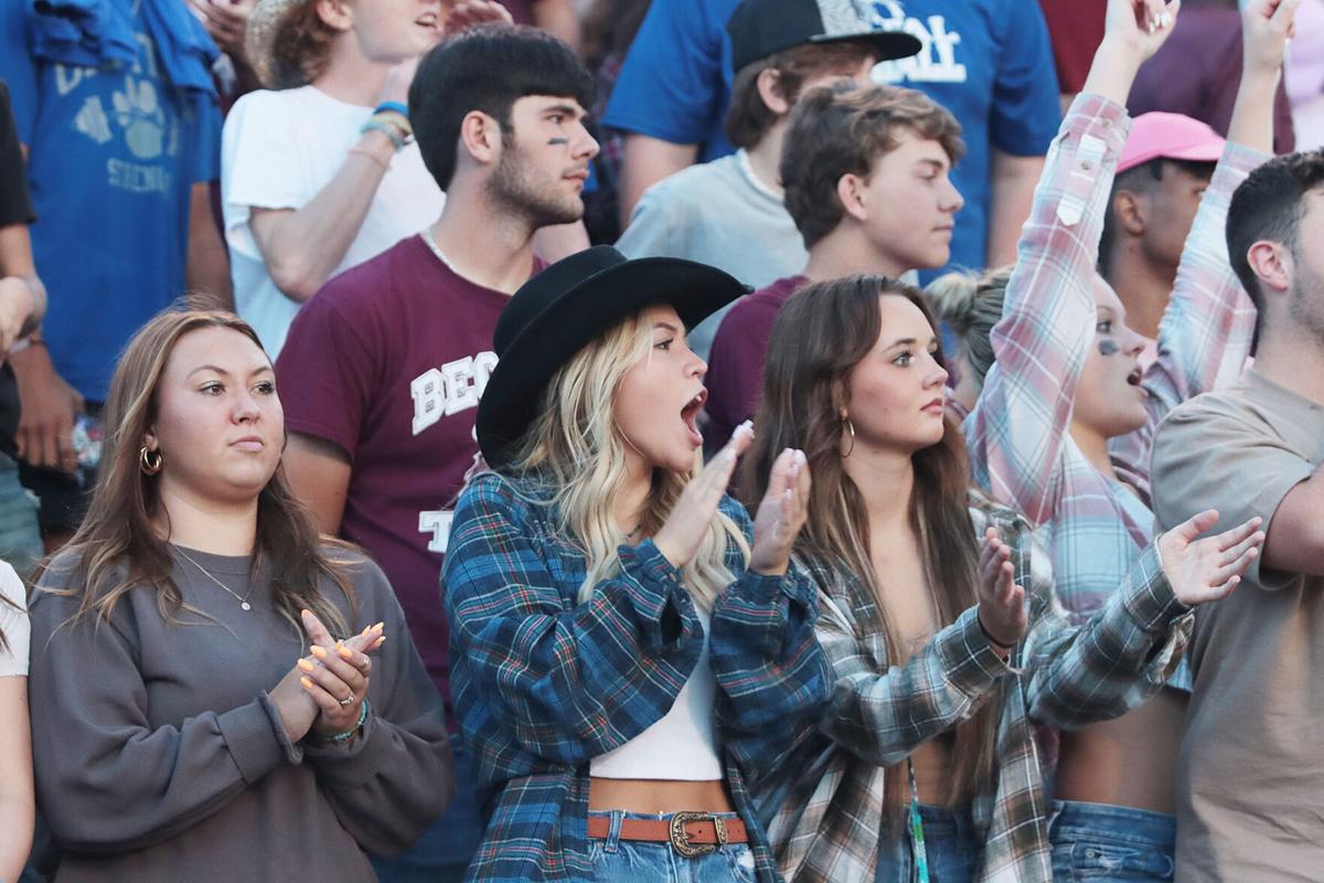 082821 woodrow football 04.jpg