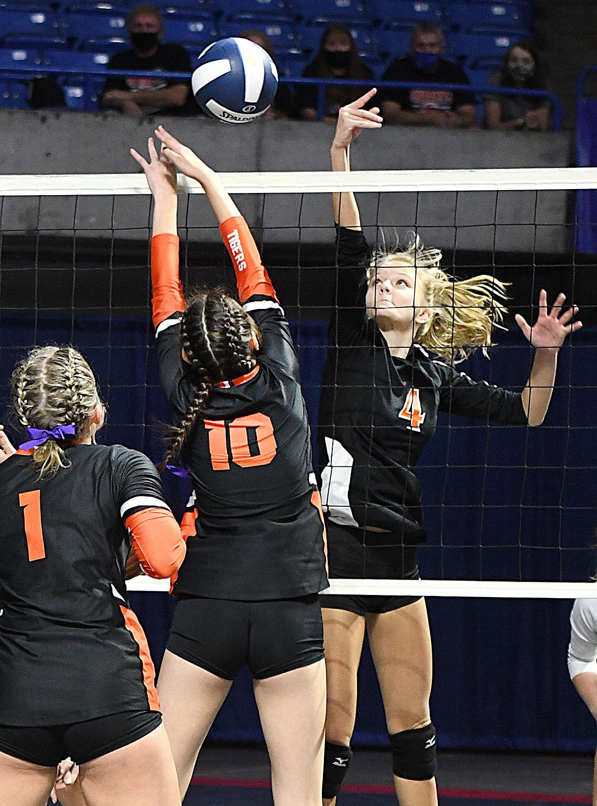 111320 State Volleyball 10.jpg