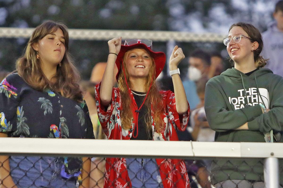 091921 east football 05.JPG