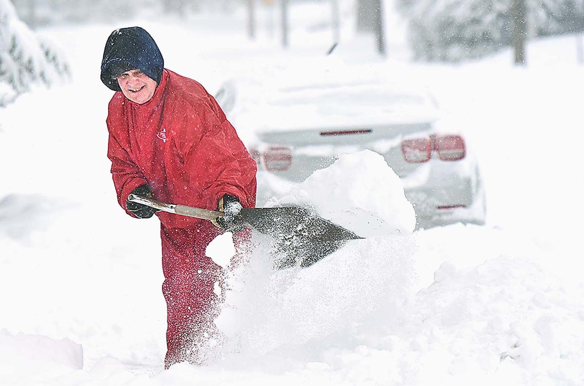 Slideshow Winter Storm Jonas Day 2 News Register Herald Com