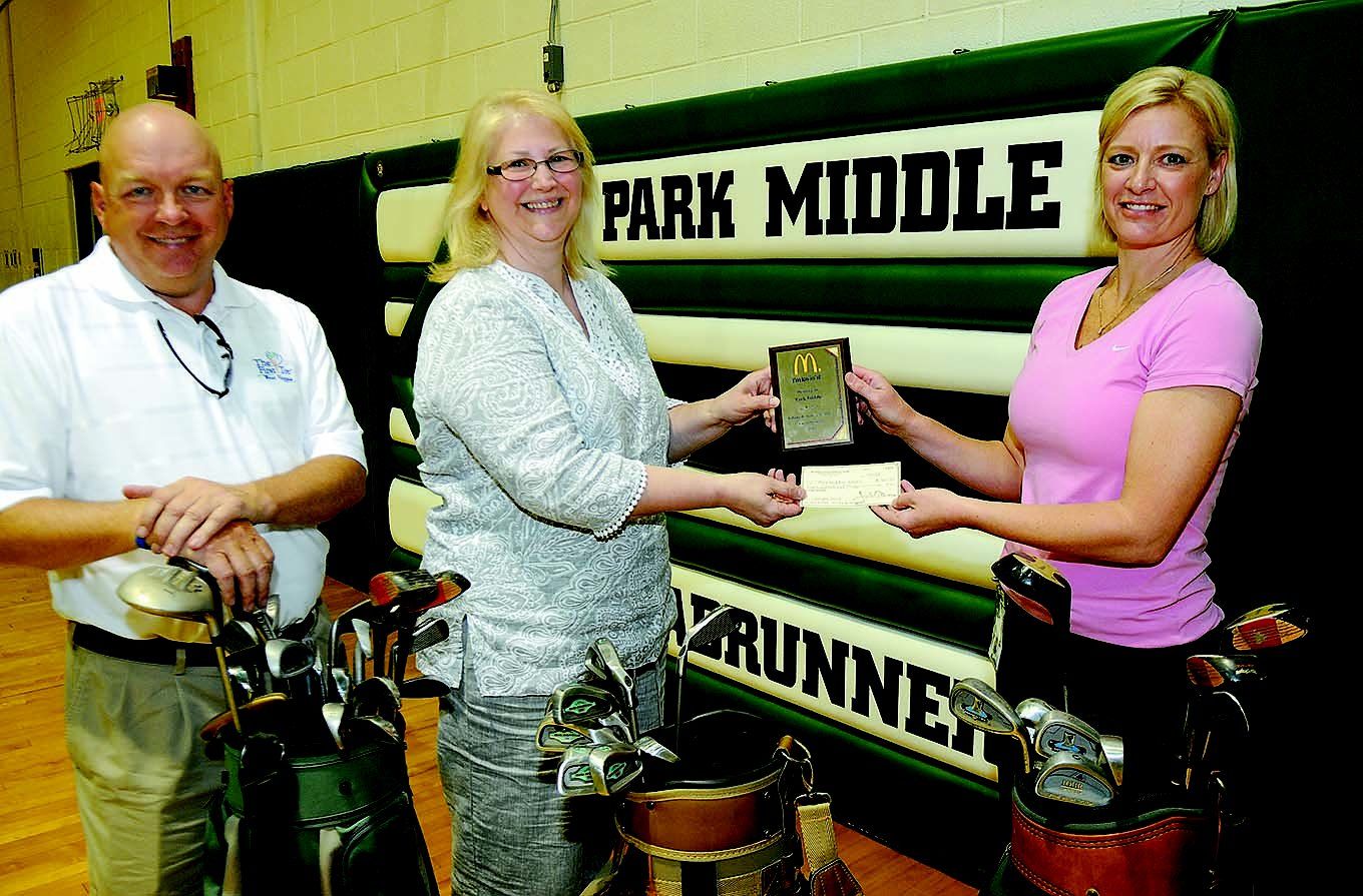 Park Middle School students start teeing off in new golf program Local News register-herald image