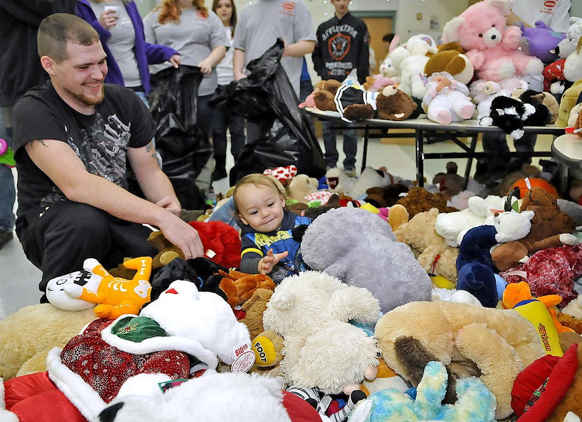 SLIDESHOW Wyoming County Toy Fund Party News