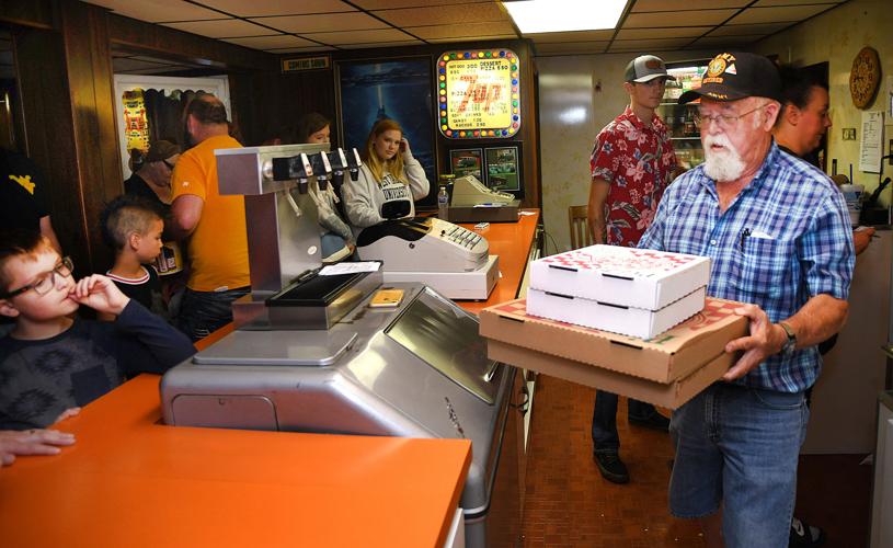 Meadow Bridge DriveIn offers movies, food, nostalgia with VIDEO