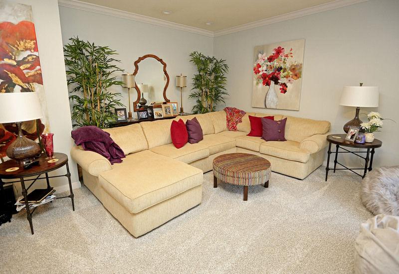 A fresh start New trend sees homeowners leaving furniture, decorations