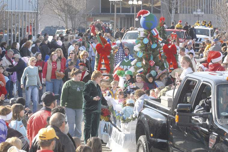 Cochran Christmas Parade 2022 Crowds Line Streets For Beckley Christmas Parade | Local News |  Register-Herald.com