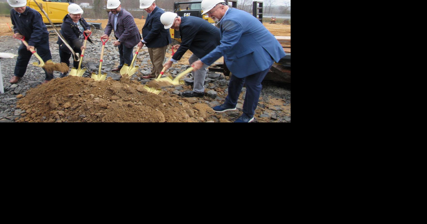 Pioneer Community Bank expands