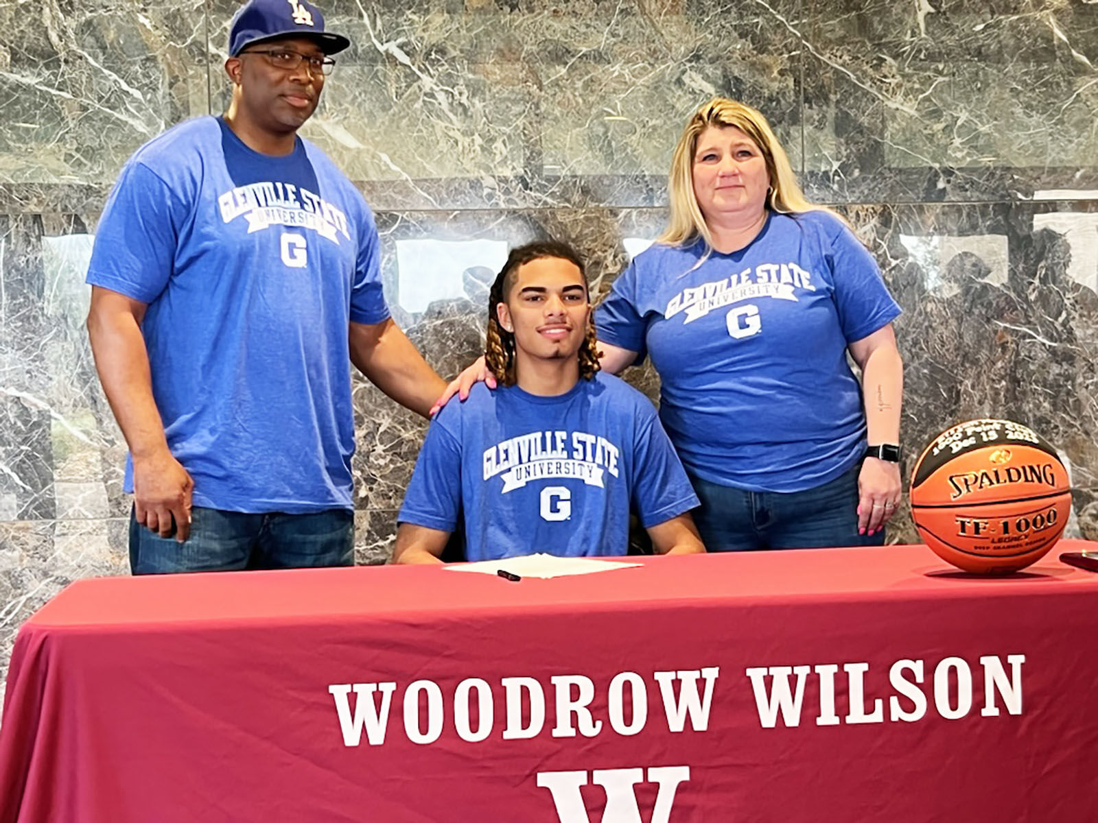 Elijah Redfern Signs NLI to Glenville – Overcomes Adversity to Achieve 19.4 PPG Average