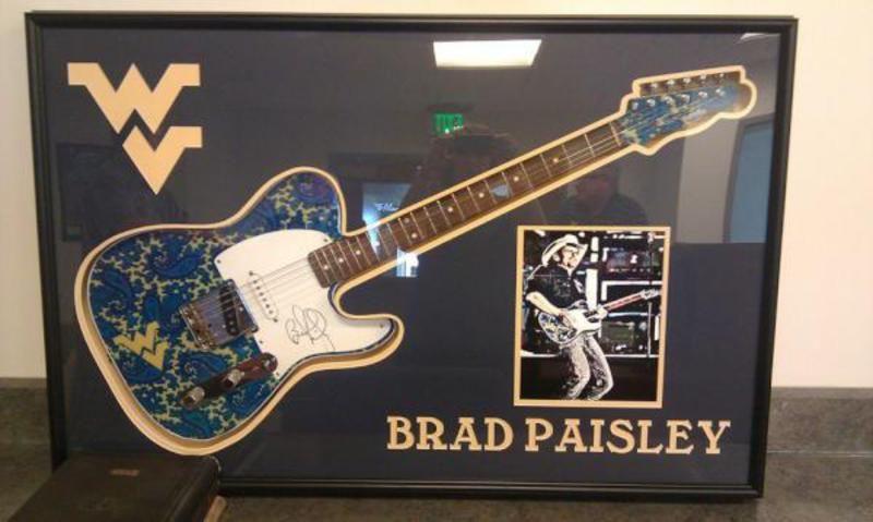 Brad Paisley S Mountaineer Roots Run Deep College Sports Register Herald Com brad paisley s mountaineer roots run