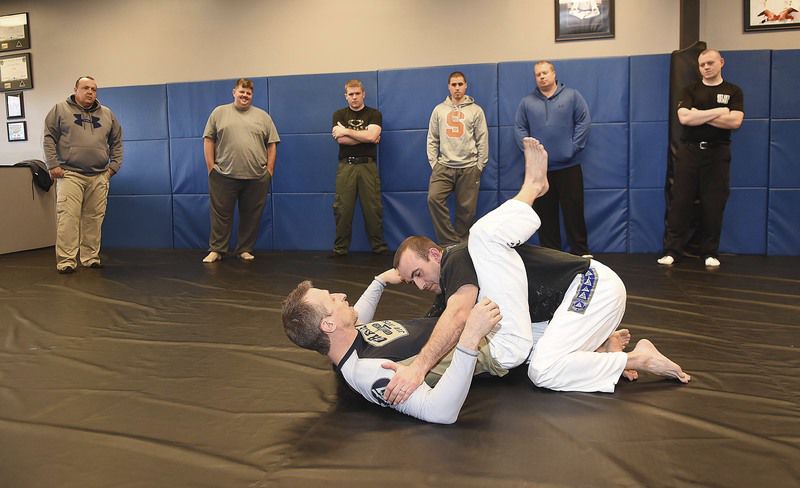 Police Learn Martial Arts To Assist With Suspects Resisting Arrest 