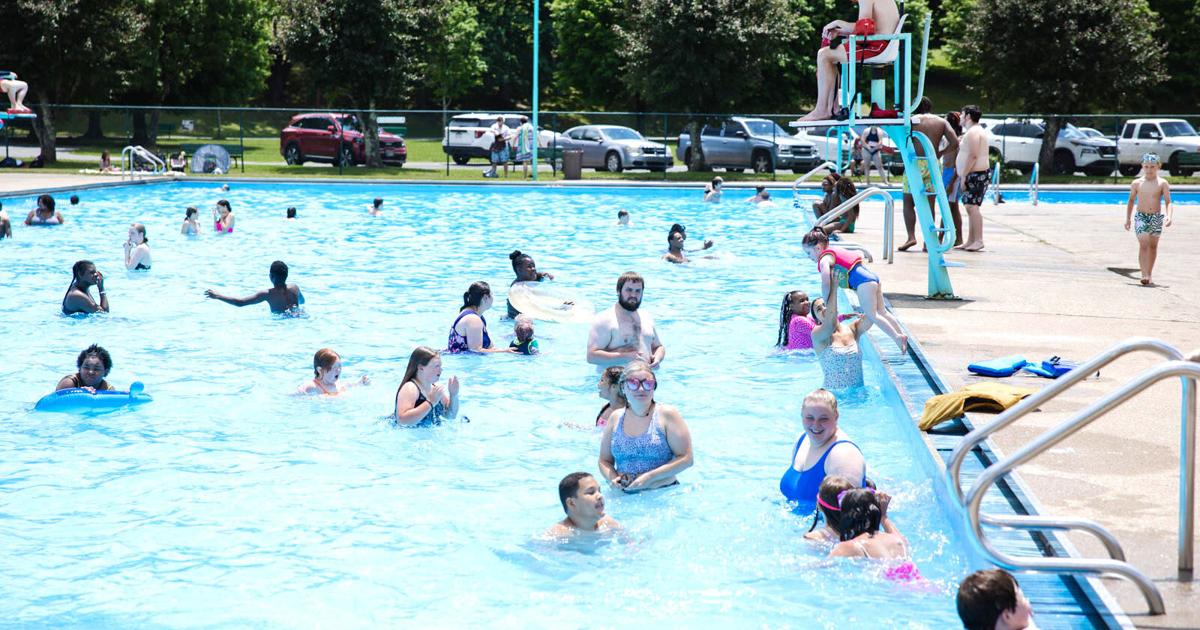 Hundreds flock to Beckley pool on opening day | Local News | register ...
