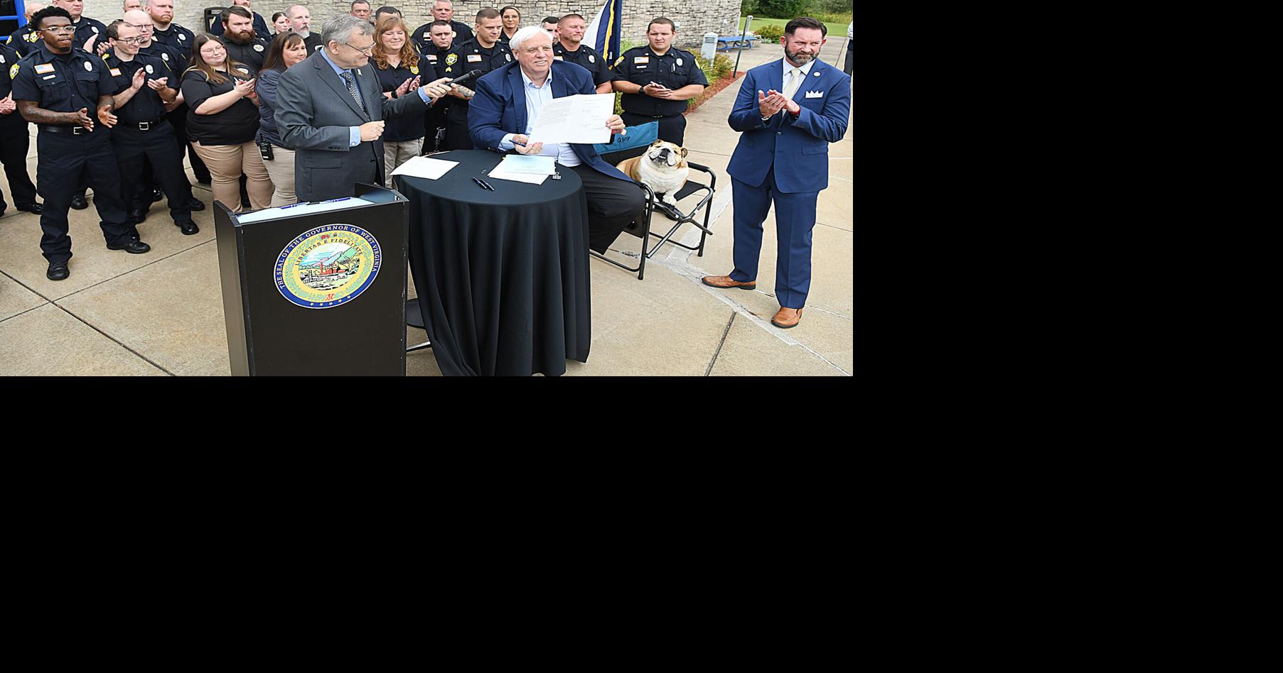 Justice signs pay increase bill for correctional officers | Police ...